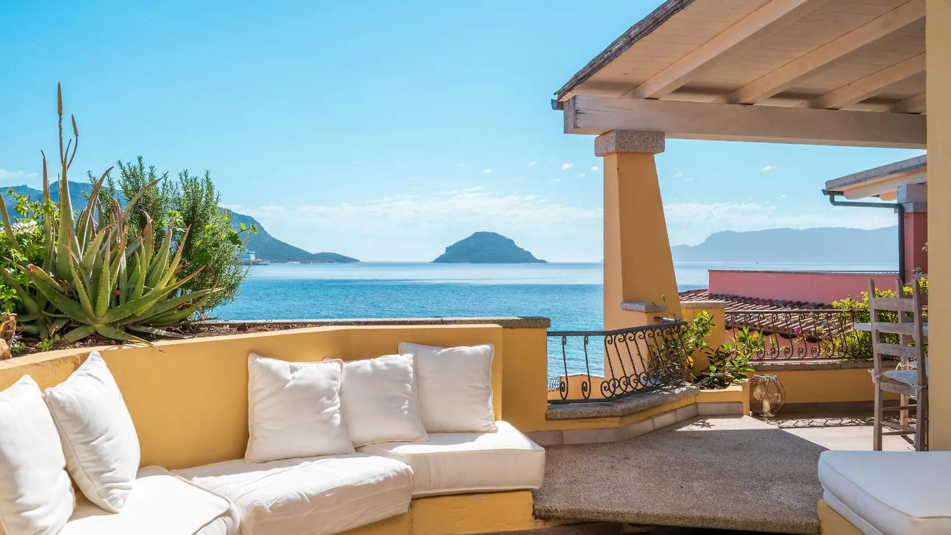 S'Abba Seafront Apartments - Your House In Sardinia Golfo Aranci